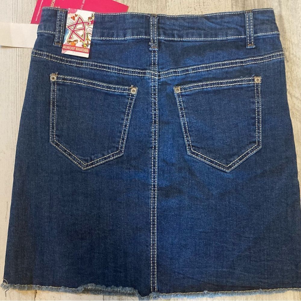 Almost Famous Jean Skirt Size 7 NWT - Picture 2 of 6